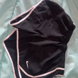 black and white nike shorts